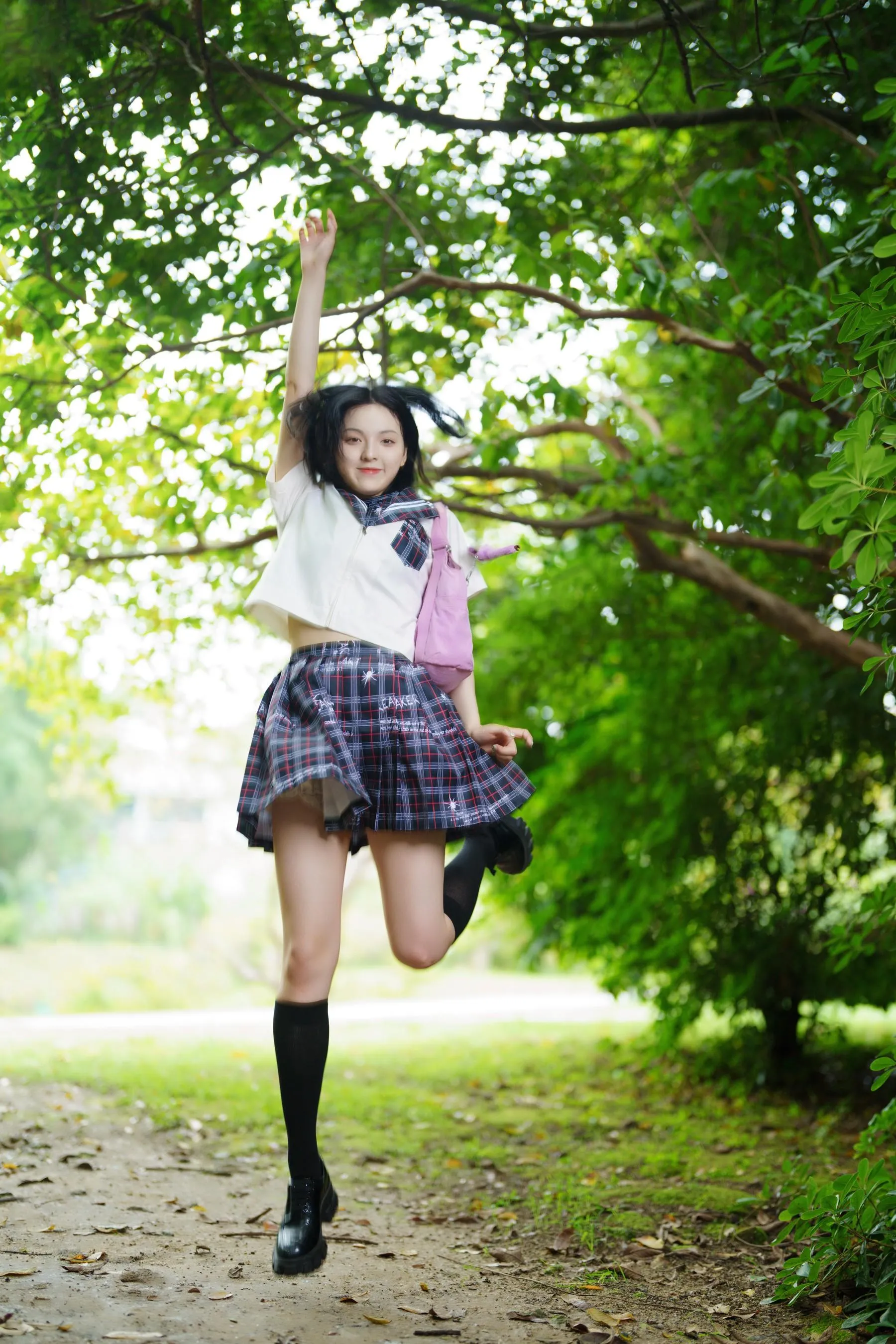 [YITUYU艺图语]2021.11.12 花田里的JK少女 dudu [51P]插图